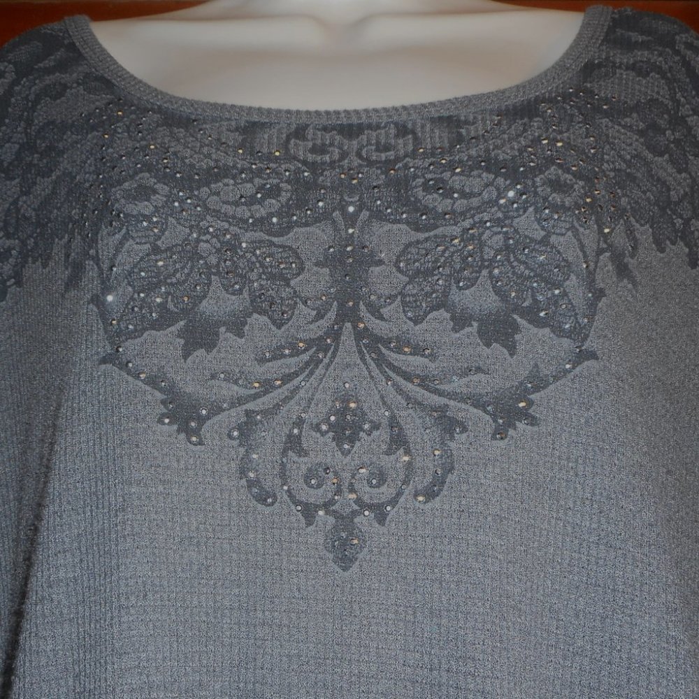 Gray Top by Unity - Picture 4 of 5